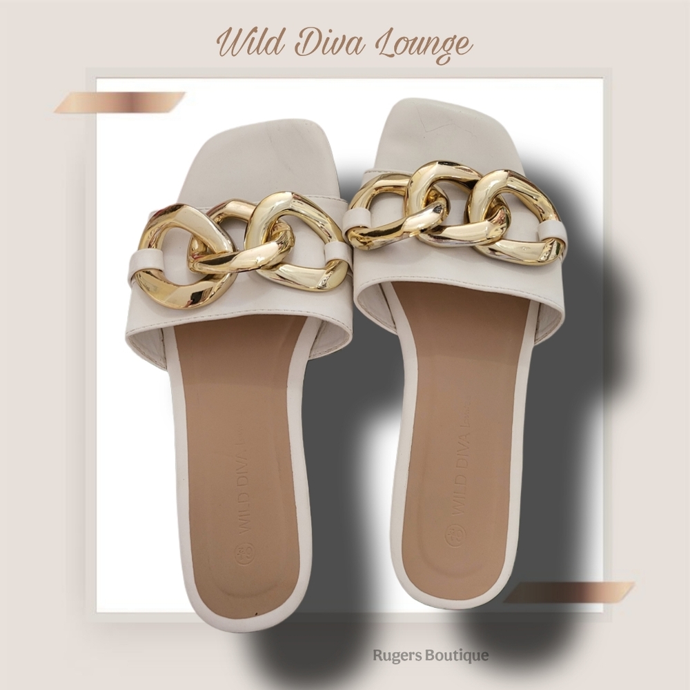 🌿Wild Diva Lounge Women's 6.5 Gold Tone Chain Adorned White Sandals - Picture 3 of 11